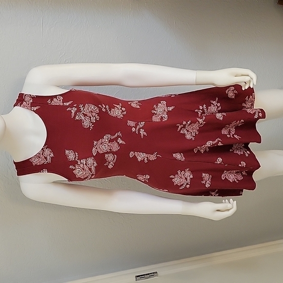 5/$25 Mudd Oxblood Rose Floral Sleeveless Tank Micro Tennis Dress - Picture 4 of 7